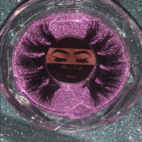 “Adore” Mink Eyelash Strip - Picture 1 of 2